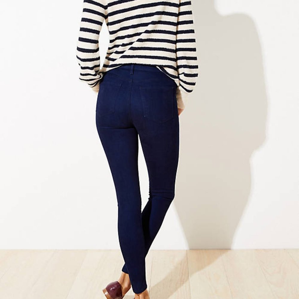LOFT Women's NWT Petite Cozy Denim Leggings - Picture 3 of 3